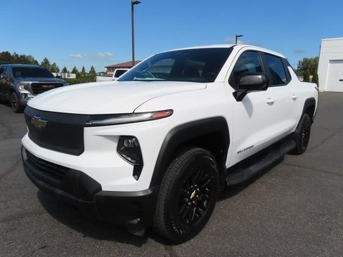 Used 2024 Chevrolet Silverado EV W/T AWD/4WD image 3