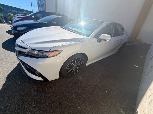 Used 2024 Toyota Camry SE FWD image 6