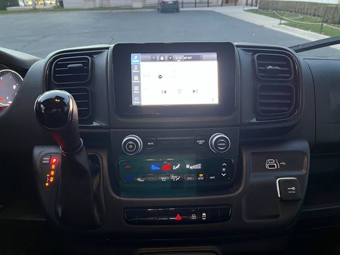 Used 2023 RAM ProMaster 2500 image 20