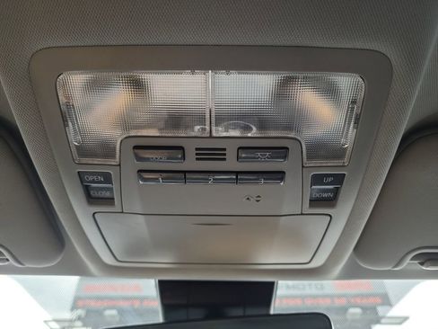 Used 2018 Toyota Highlander SE AWD/4WD image 26