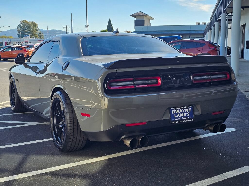 Used 2023 Dodge Challenger R/T RWD image 3