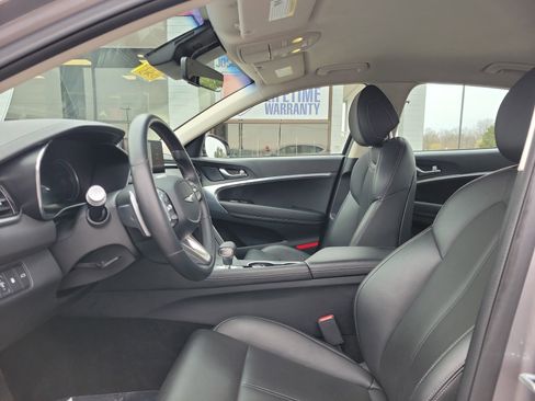 Used 2025 Genesis G70 2.5T AWD/4WD image 15