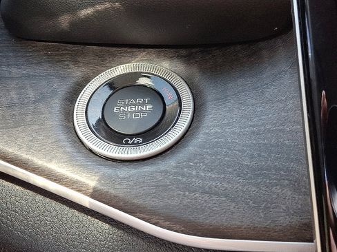 Certified 2023 Jeep Grand Cherokee Limited AWD/4WD image 26
