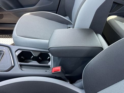 Used 2024 Volkswagen Taos S image 11