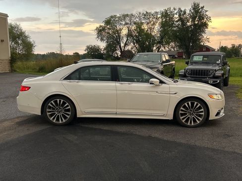 Used 2018 Lincoln Continental Reserve AWD/4WD image 7