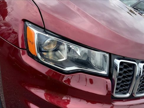 Used 2018 Jeep Grand Cherokee Limited image 27