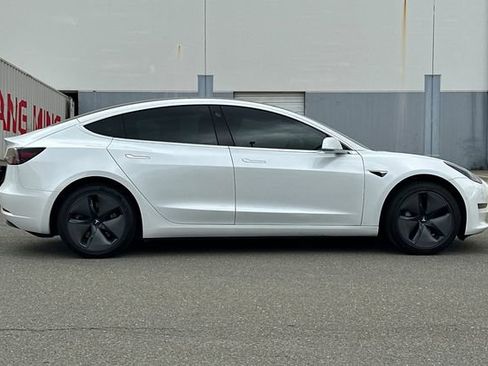 Used 2020 Tesla Model 3 image 3
