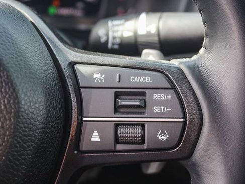 Used 2025 Honda Accord Sport image 31