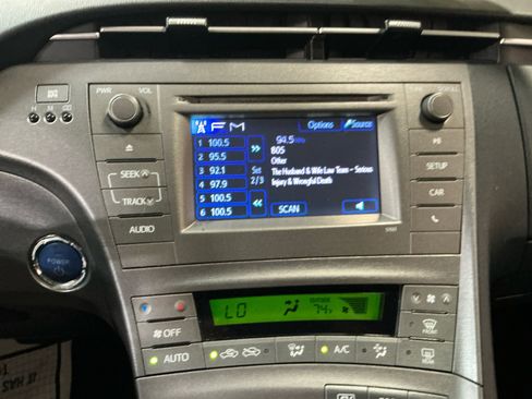 Used 2013 Toyota Prius Two image 28