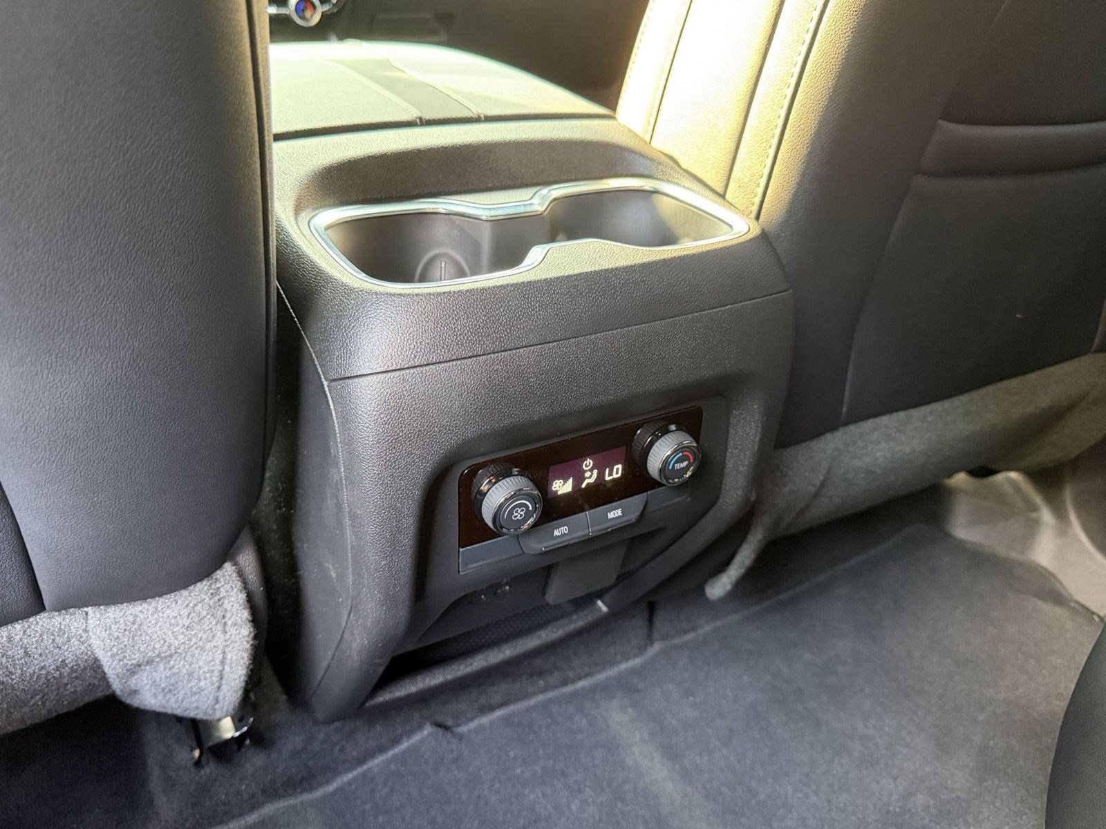 Used 2025 Chevrolet Traverse Z71 w/ Driver Confidence Package AWD/4WD image 24