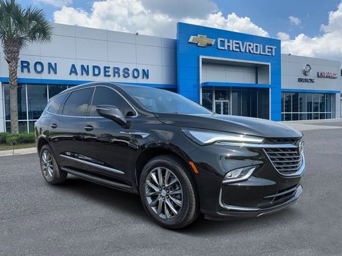 Used 2022 Buick Enclave Essence w/ LPO, Hit The Road Package image 1