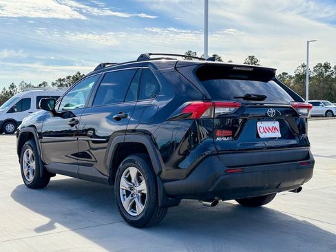 Used 2023 Toyota RAV4 XLE w/ Convenience Package FWD image 12