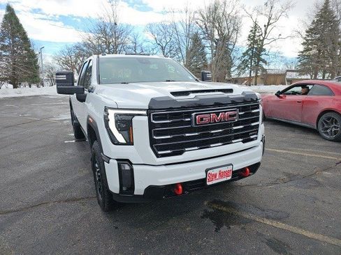 Used 2024 GMC Sierra 3500 AT4 w/ AT4 Premium Plus Package image 9