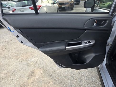 Used 2015 Subaru Crosstrek 2.0i Premium image 11