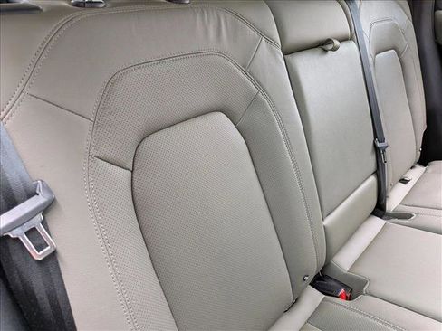 Used 2024 Land Rover Defender 110 S image 17