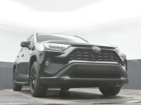 Used 2020 Toyota RAV4 XLE FWD image 39