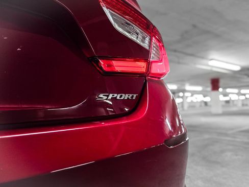 Used 2018 Honda Accord Sport image 10