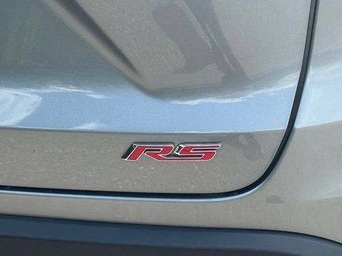Used 2025 Chevrolet Trax RS w/ Sunroof Package FWD image 9