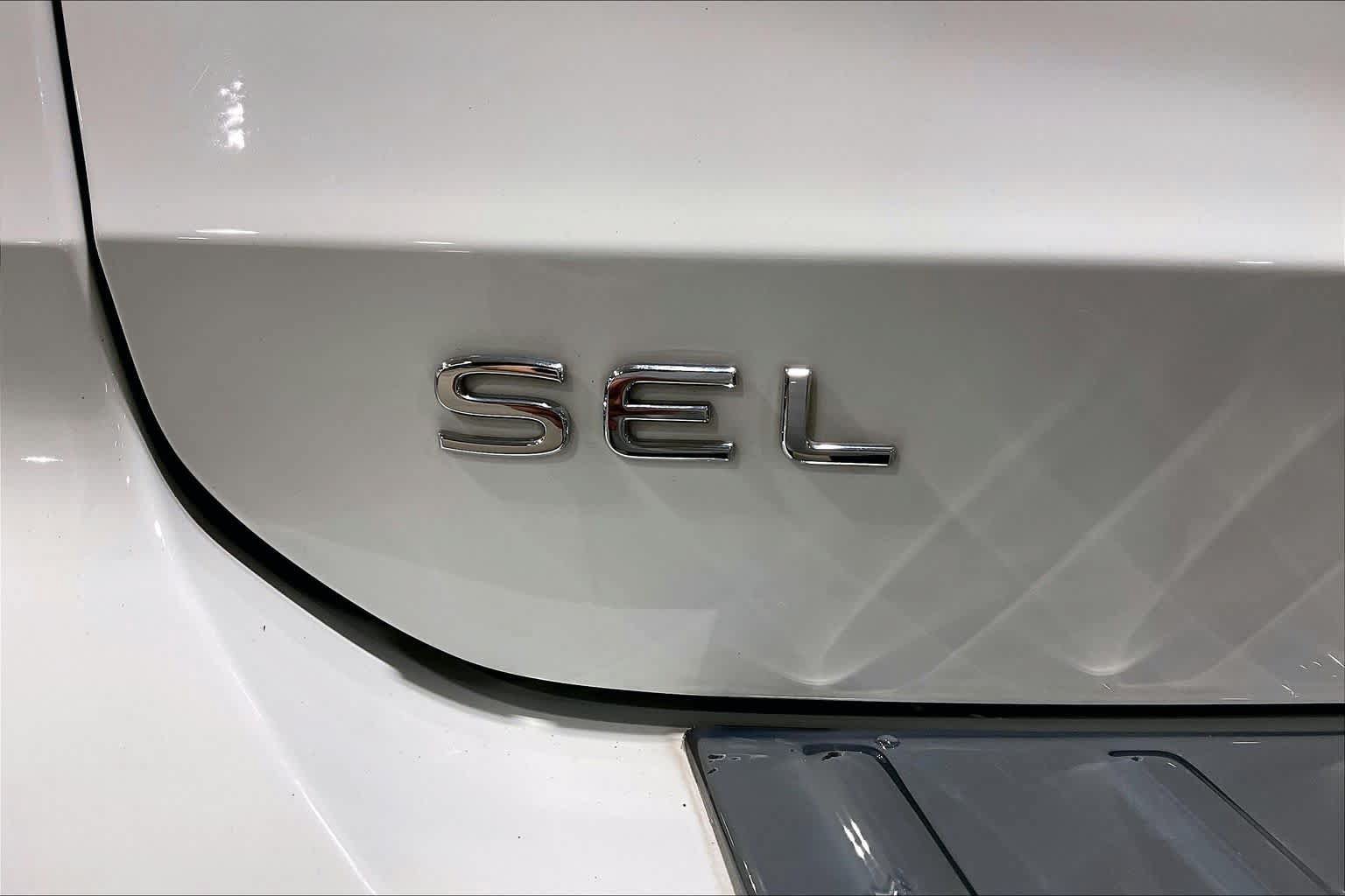 Used 2024 Volkswagen Taos SEL AWD/4WD image 10