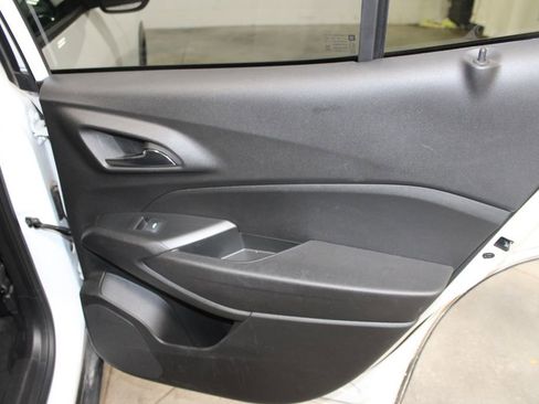 Used 2025 Chevrolet Trax LT image 23