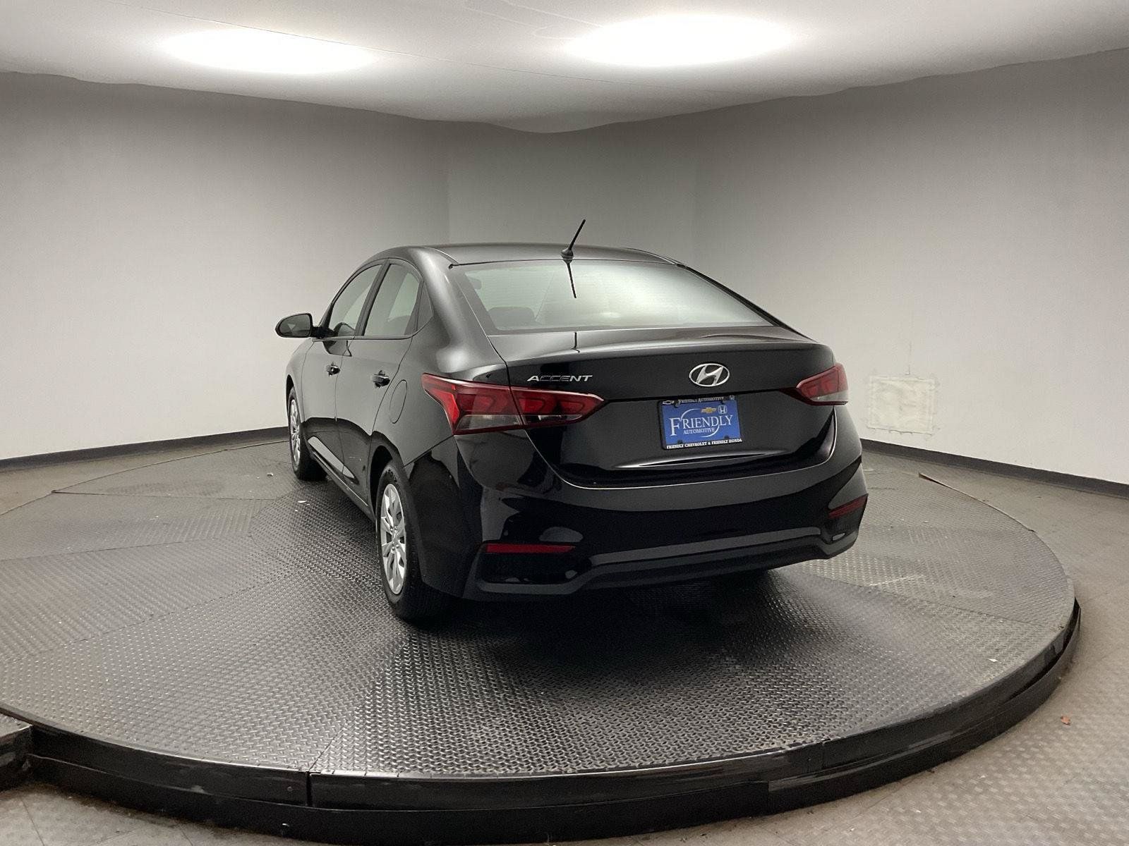 Used 2022 Hyundai Accent SE FWD image 5