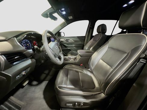 Used 2022 Chevrolet Traverse Premier w/ Redline Edition image 15