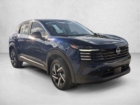 Used 2025 Nissan Kicks SV image 6