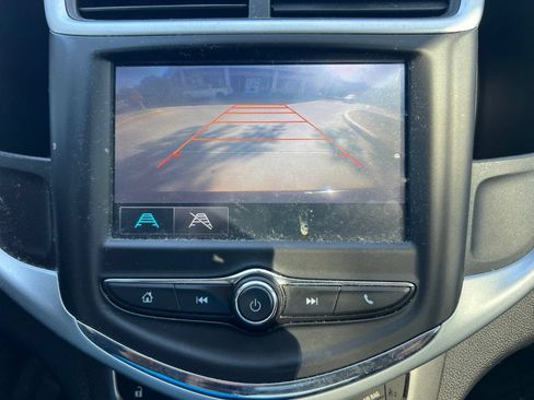 Used 2017 Chevrolet Sonic LT FWD image 21