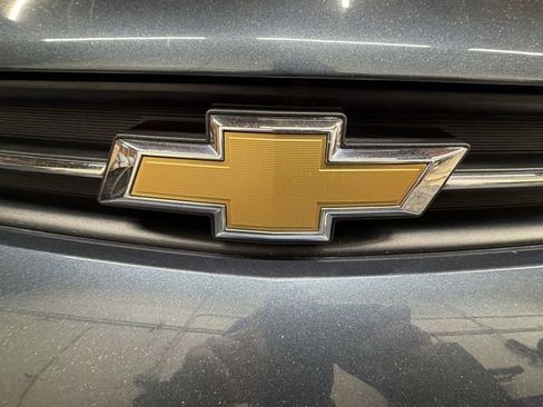 Used 2022 Chevrolet Trax LT w/ LT Convenience Package image 31