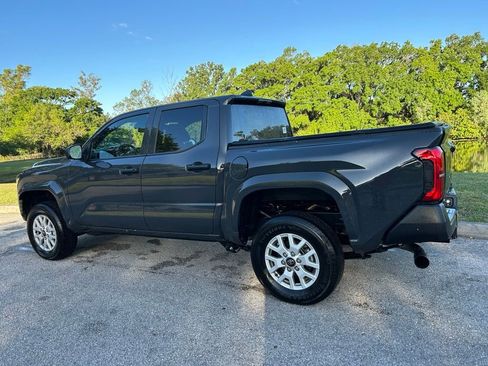 Used 2025 Toyota Tacoma SR RWD image 3