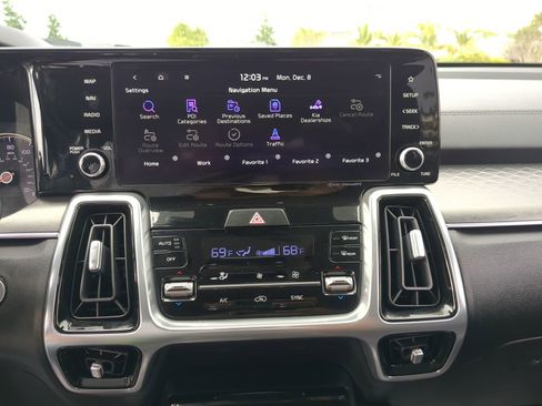 Used 2022 Kia Sorento SX image 22