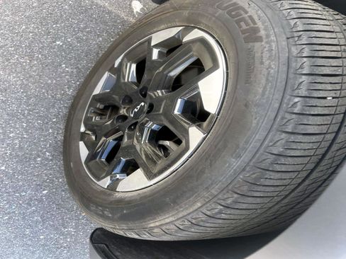 Certified 2025 Kia Sorento S image 5