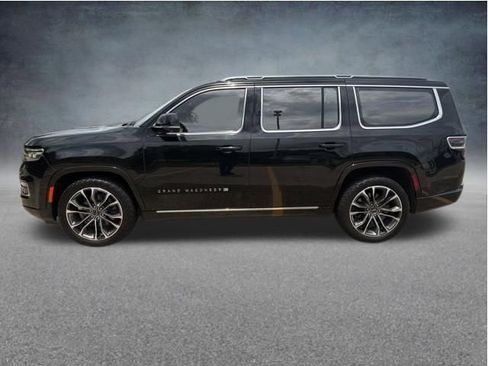 Used 2022 Jeep Grand Wagoneer Series III AWD/4WD image 4