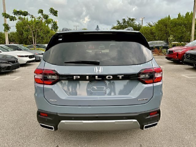 New 2026 Honda Pilot Touring image 6