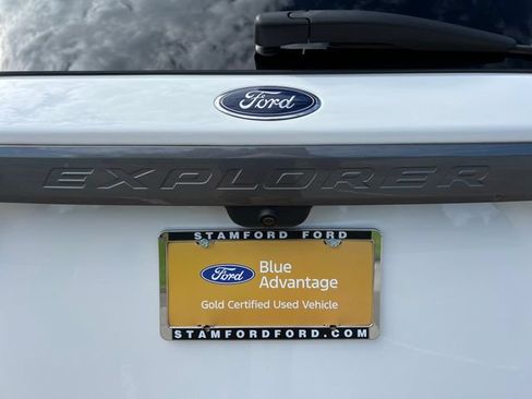 Used 2023 Ford Explorer XLT w/ Equipment Group 202A AWD/4WD image 39
