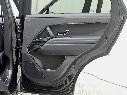Used 2025 Land Rover Range Rover Sport Dynamic SE image 37