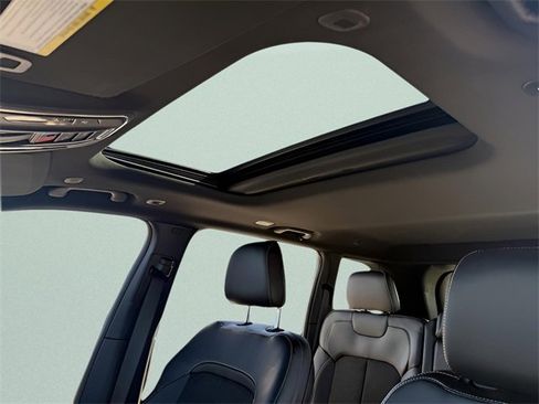 New 2026 Jeep Grand Cherokee Altitude image 23