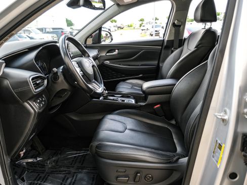 Used 2019 Hyundai Santa Fe AWD image 3