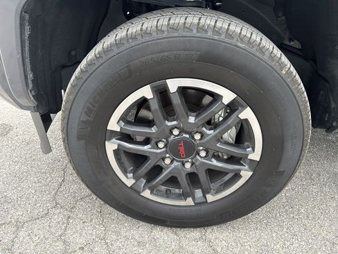 Used 2025 Toyota Tacoma TRD Sport RWD image 9
