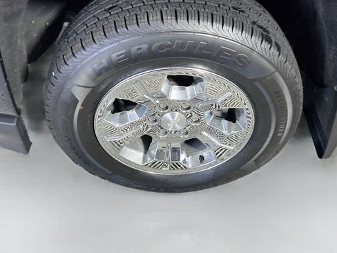 Used 2019 Chevrolet Silverado 1500 LT w/ All Star Edition AWD/4WD image 13