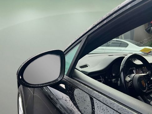 Used 2025 Volkswagen Taos SE image 15