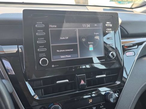 Used 2022 Toyota Camry SE FWD image 18