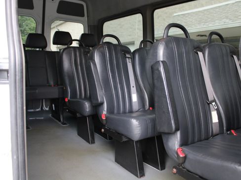 Used 2016 Mercedes-Benz Sprinter 2500 image 15