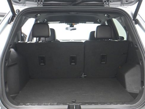 Used 2023 Chevrolet Equinox RS image 24