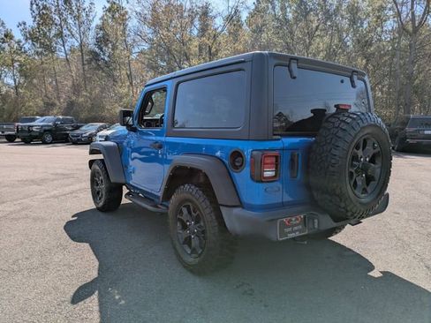 Used 2022 Jeep Wrangler Sport image 6