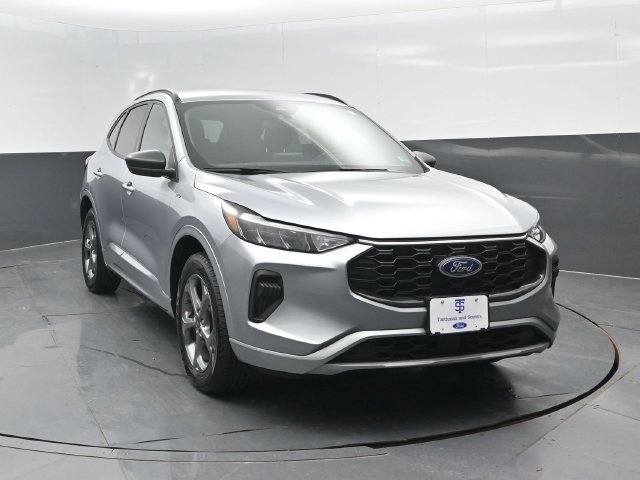 Certified 2024 Ford Escape ST-Line AWD/4WD image 2