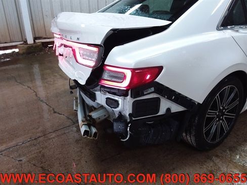 Used 2017 Lincoln Continental Reserve w/ Climate Package image 15