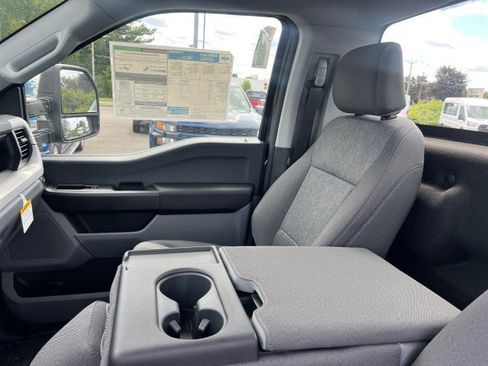New 2026 Ford F250 XL w/ XL Chrome Package image 8