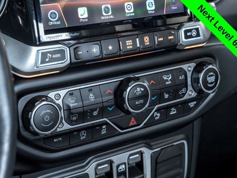 Used 2021 Jeep Gladiator Sport AWD/4WD image 23