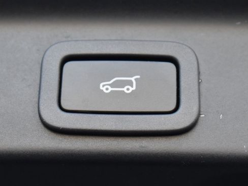 Used 2019 Jaguar F-PACE Prestige image 49